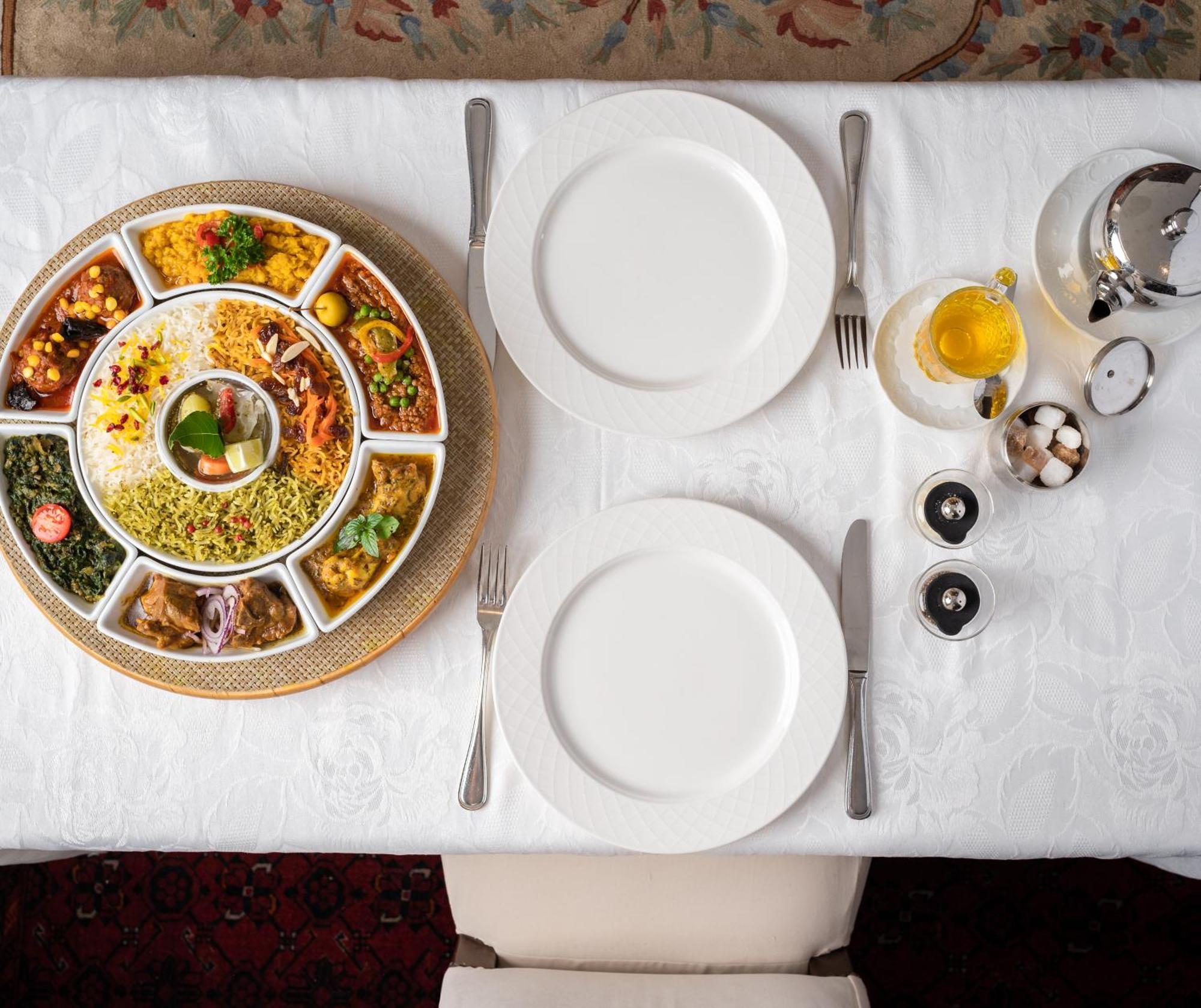 Hotel Restaurant Kutchi 벨뷰 외부 사진