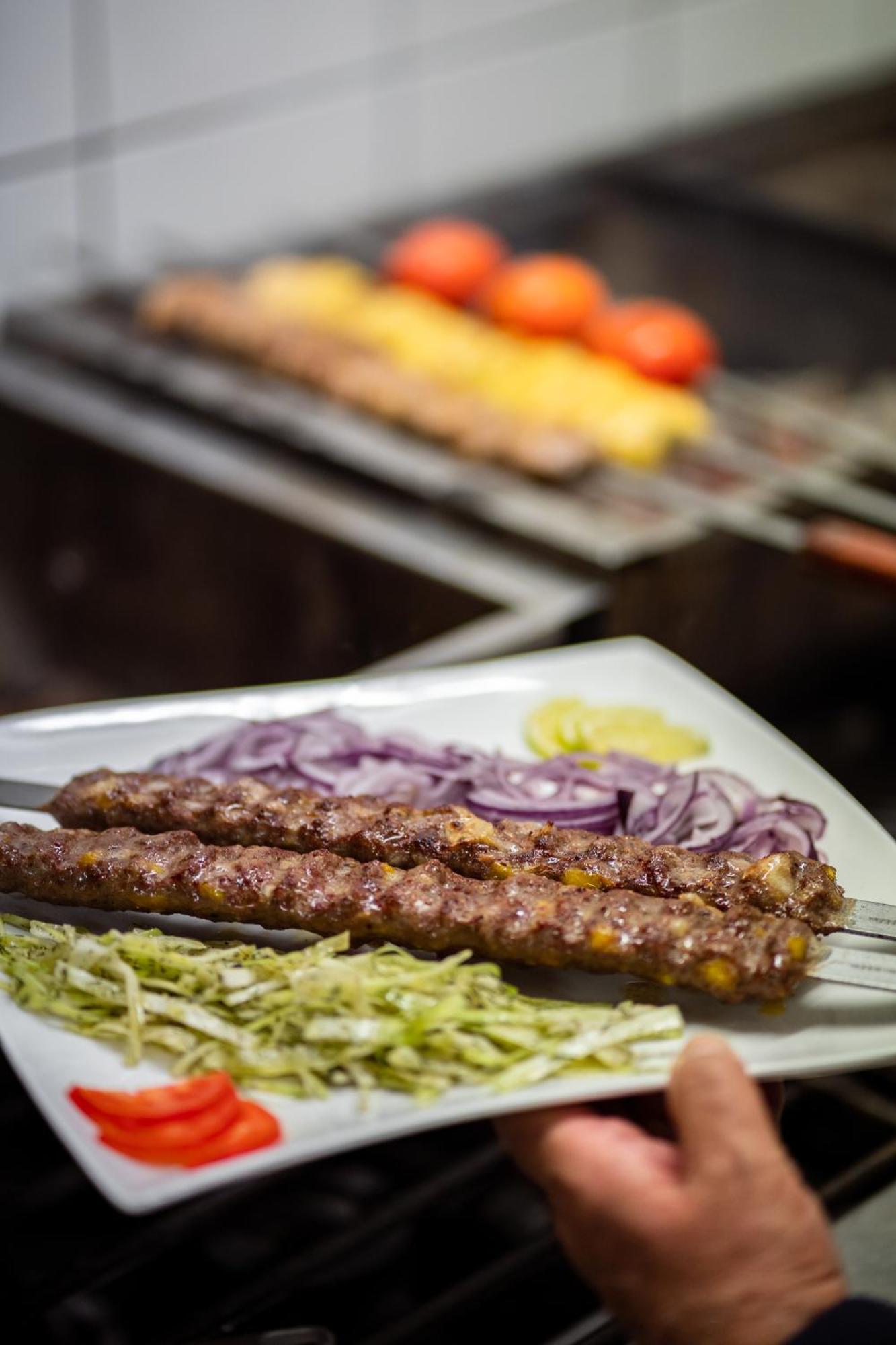 Hotel Restaurant Kutchi 벨뷰 외부 사진